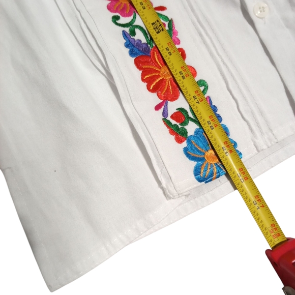 Unbranded White Button Front Blouse Floral Embroidered Boho Festival Top - Picture 4 of 6